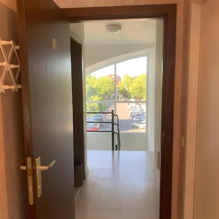 Apartment White Chateau Met Parking En Zonnig Balkon *