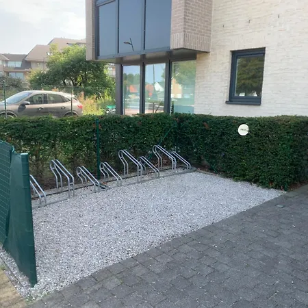 White Chateau Met Parking En Zonnig Balkon * Koksijde
